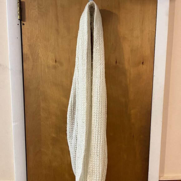 Echo Women's Ivory Sequin Shimmering Thick Knit Infinity Loop Wrap Scarf - Picture 1 of 6